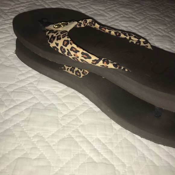 Unisa Brown Leopard Print Flip Flop Sandals Sizr 11M - Picture 6 of 7